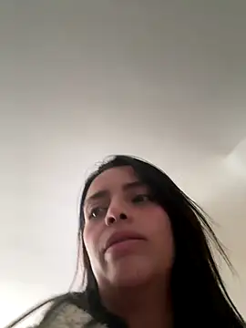 MailynAndNick online show from November 14, 2025, 2:43 pm