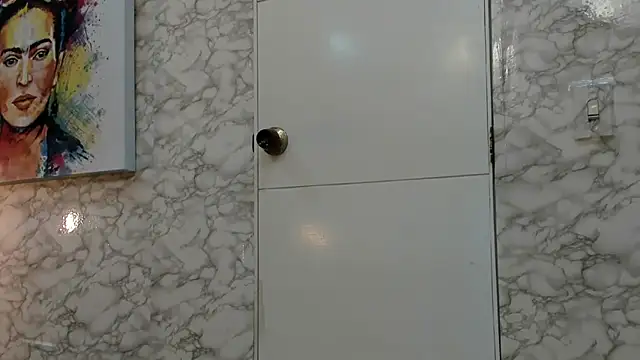 DIRTY MIIA  online show from December 16, 2025, 12:20 pm