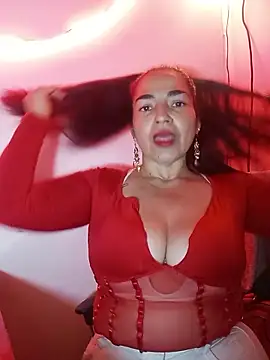 Snapshot of MaryRoze_ chatting on November 4, 2025, 11:30 pm MaryRoze online show from November 4, 2025, 11:30 pm