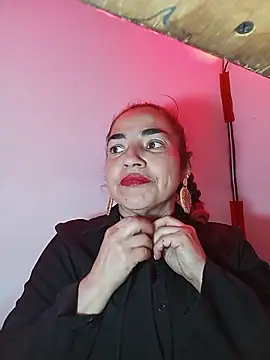 Snapshot of MaryRoze_ chatting on November 25, 2025, 11:27 pm MaryRoze online show from November 25, 2025, 11:27 pm