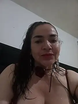 Snapshot of MaryRoze_ chatting on November 9, 2025, 8:24 pm MaryRoze online show from November 9, 2025, 8:24 pm