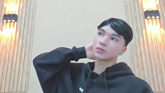 Snapshot of JULII_RICO1 chatting on February 19, 2026, 12:57 pm JULII RICO1 online show from February 19, 2026, 12:57 pm