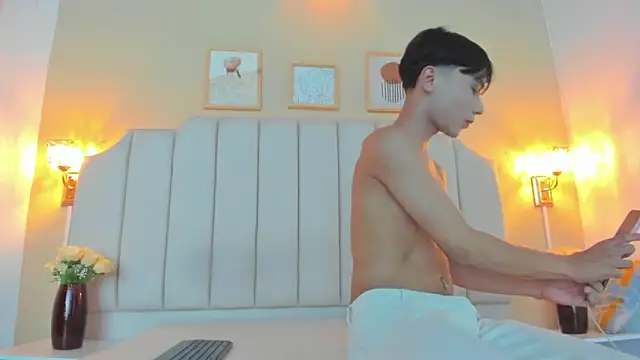 Snapshot of JULII_RICO1 chatting on March 2, 2026, 12:56 pm JULII RICO1 online show from March 2, 2026, 12:56 pm