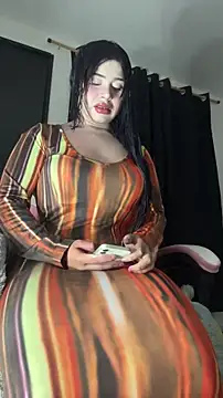 cowgirllyx online show from November 11, 2025, 3:56 am