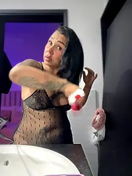 Snapshot of Natural_BIGASS_Nina chatting on November 17, 2025, 10:08 am Natural BIGASS Nina online show from November 17, 2025, 10:08 am