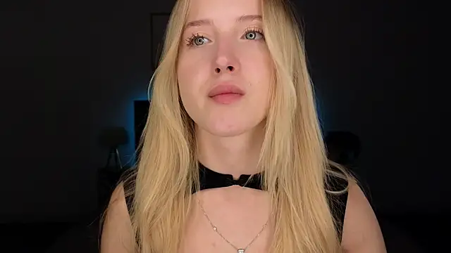 Snapshot of adele_armass chatting on July 6, 2026, 9:06 pm adele armass online show from July 6, 2026, 9:06 pm