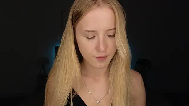 Snapshot of adele_armass chatting on July 11, 2026, 8:53 pm adele armass online show from July 11, 2026, 8:53 pm