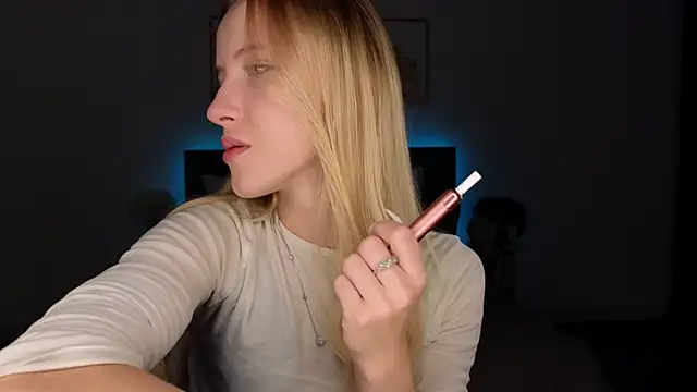 Snapshot of adele_armass chatting on July 9, 2026, 9:14 pm adele armass online show from July 9, 2026, 9:14 pm