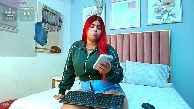 Snapshot of ScarlettWild_ chatting on December 3, 2025, 4:13 am ScarlettWild online show from December 3, 2025, 4:13 am