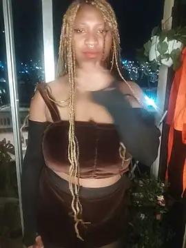 EvonyFoxxx online show from November 29, 2025, 6:24 am