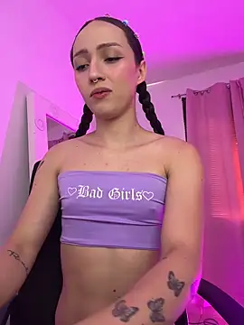 Snapshot of BabyLauritaa chatting on May 31, 2026, 8:20 pm BabyLauritaa online show from May 31, 2026, 8:20 pm