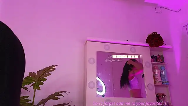 Snapshot of BabyLauritaa chatting on July 8, 2026, 3:56 pm BabyLauritaa online show from July 8, 2026, 3:56 pm