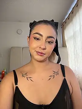 Snapshot of Elina_Hills chatting on February 19, 2026, 6:38 pm Elina Hills online show from February 19, 2026, 6:38 pm