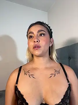 Snapshot of Elina_Hills chatting on February 2, 2026, 2:49 pm Elina Hills online show from February 2, 2026, 2:49 pm