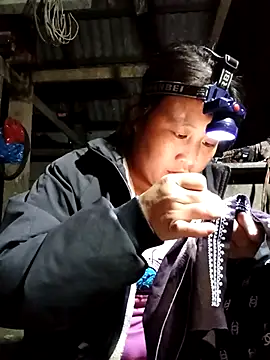 zubu-ti online show from November 19, 2025, 1:33 pm