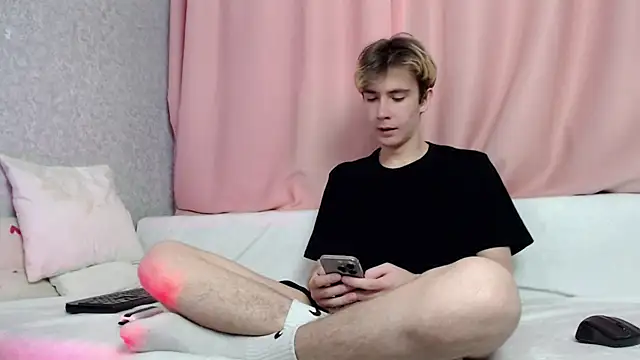 Harvey foster online show from December 3, 2025, 7:41 am