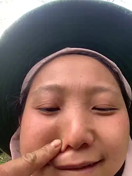 bi-bo123 online show from February 7, 2026, 2:19 am