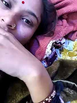 Snapshot of Cute_Arushi chatting on November 28, 2025, 8:31 pm Cute Arushi online show from November 28, 2025, 8:31 pm