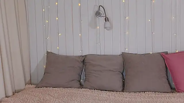 Snapshot of Helena_Amour chatting on November 29, 2025, 3:12 pm Helena Amour online show from November 29, 2025, 3:12 pm