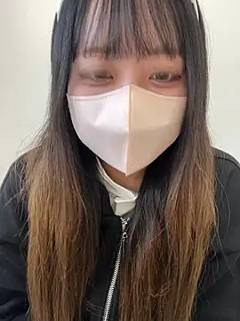Snapshot of emiri_da_nyan chatting on May 5, 2026, 5:32 am emiri da nyan online show from May 5, 2026, 5:32 am