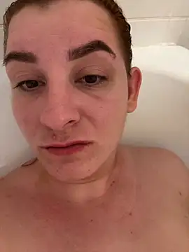 MOLO-ko online show from November 27, 2025, 5:13 pm