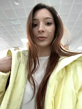 LilluKatten online show from April 8, 2026, 10:50 am