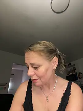 ToriLove777 online show from November 24, 2025, 10:32 pm