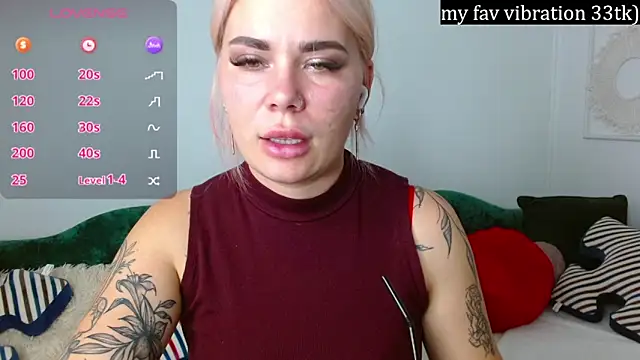 lada love online show from November 22, 2025, 7:46 pm