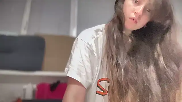 ShizukuHunter online show from November 18, 2025, 9:01 am