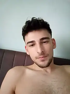 Snapshot of yasinesra757_ chatting on January 10, 2026, 12:11 pm yasinesra757 online show from January 10, 2026, 12:11 pm