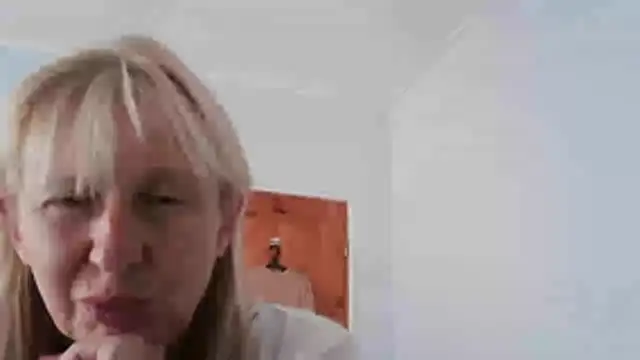 TrinaAdair online show from November 21, 2025, 11:42 am