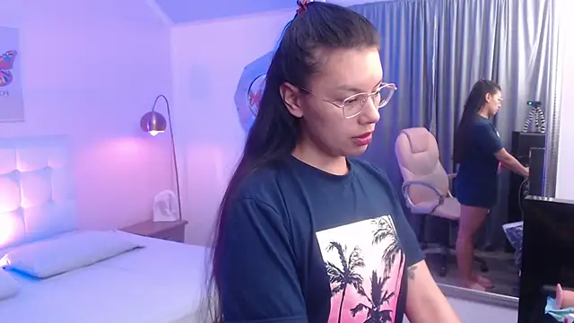 Cherryy summer online show from November 20, 2025, 11:11 am