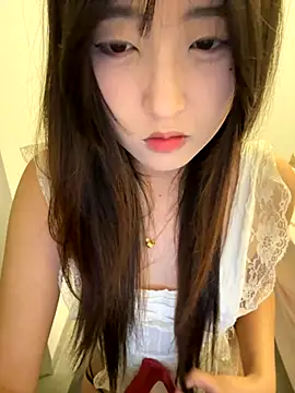 minnie566 online show from November 6, 2025, 2:10 pm