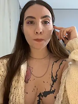  Elizabeth Brown online show from November 18, 2025, 10:24 pm