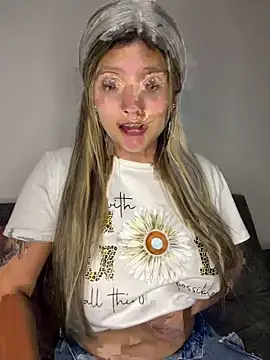 Crystall 15 online show from November 4, 2025, 12:47 am