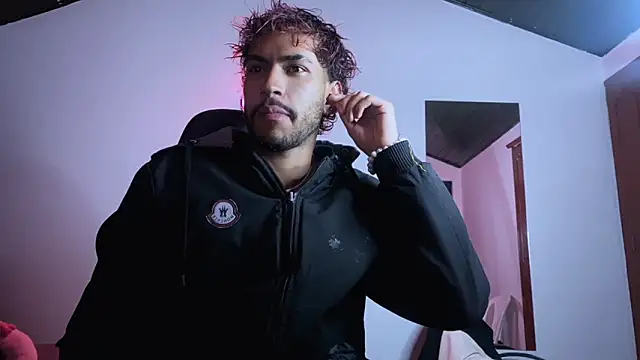 3v1l online show from November 11, 2025, 4:18 am