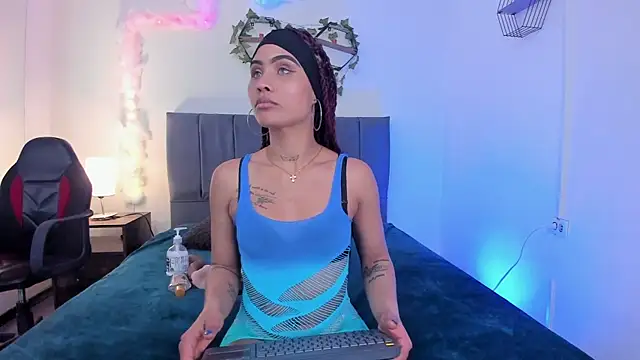 Snapshot of Lucerop_ chatting on February 6, 2026, 3:24 am Lucerop online show from February 6, 2026, 3:24 am