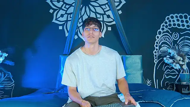 AlessioVitale online show from January 7, 2026, 12:32 pm