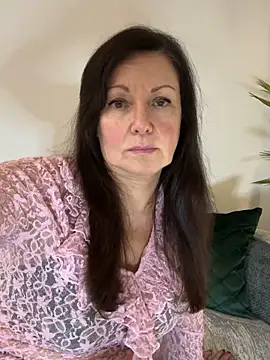 HotLdyllic online show from March 1, 2026, 6:08 pm