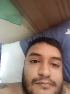 yeisonren99 online show from October 31, 2025, 1:41 pm