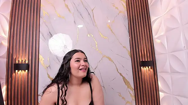 Hera n zeus  online show from November 18, 2025, 7:39 pm