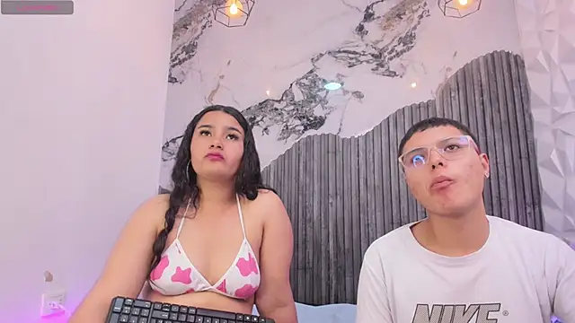 Hera n zeus  online show from November 20, 2025, 7:14 pm