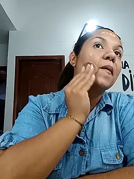 Samaraa Lee online show from November 28, 2025, 11:21 am