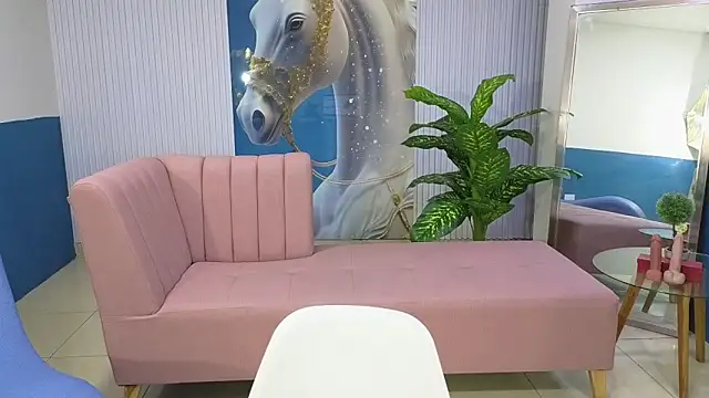 amy lovelydoll online show from April 16, 2026, 7:03 pm