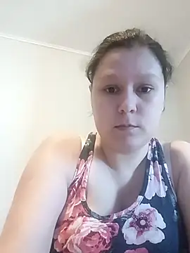 Snapshot of GlitterAuburn chatting on March 24, 2026, 3:01 pm GlitterAuburn online show from March 24, 2026, 3:01 pm