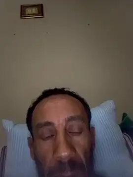 walide100000 online show from April 15, 2026, 8:20 am