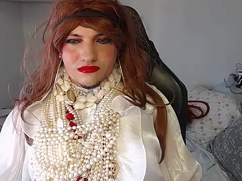 VanesaCrossic online show from November 13, 2025, 8:40 am