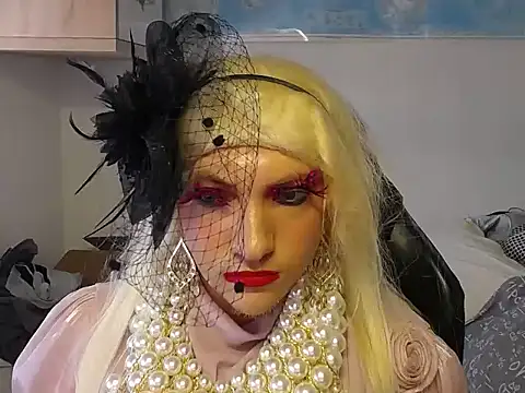 VanesaCrossic online show from December 5, 2025, 9:19 am