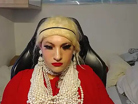 VanesaCrossic online show from December 23, 2025, 9:08 am