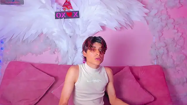 Leo Glow online show from January 15, 2026, 1:47 pm